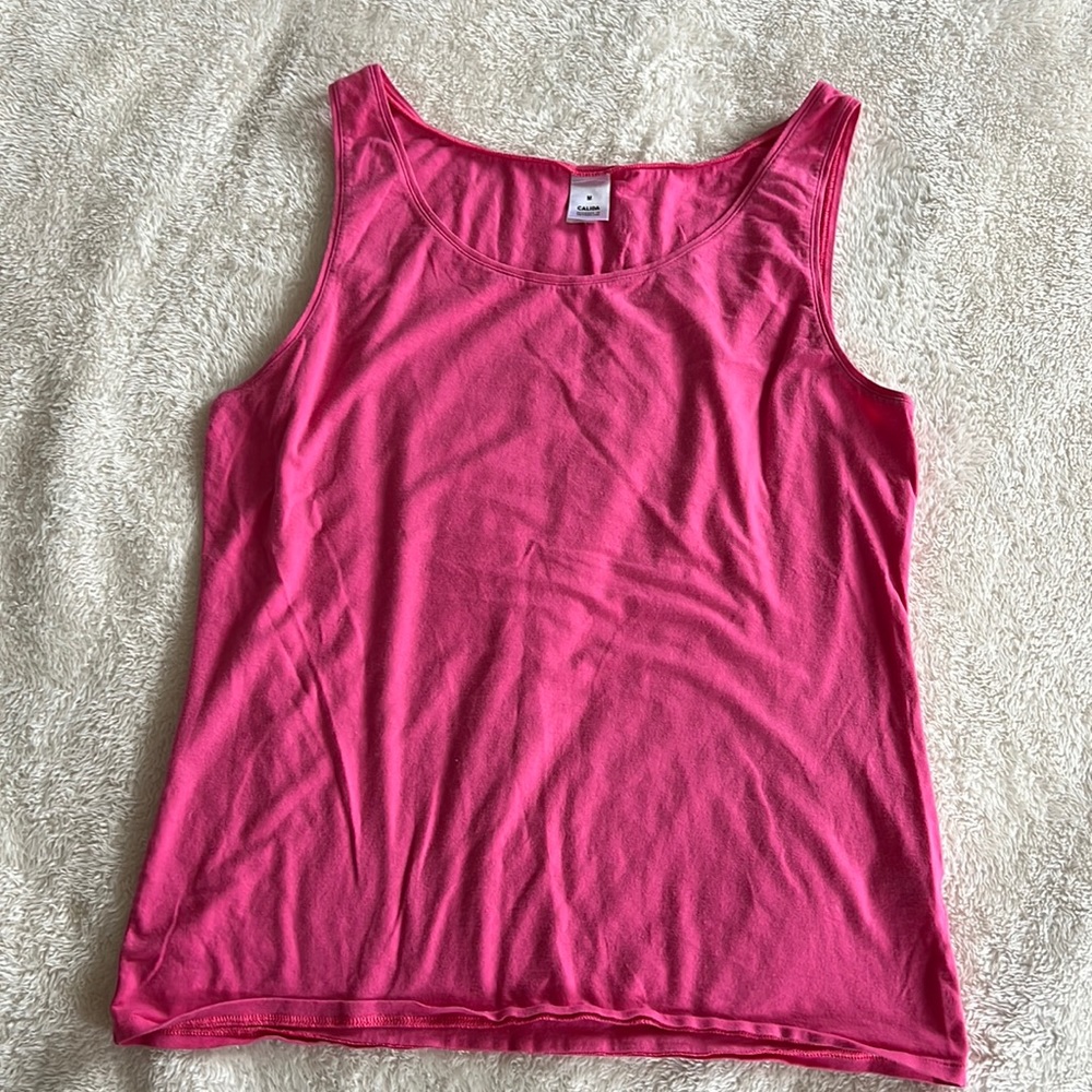 Simple pink tank